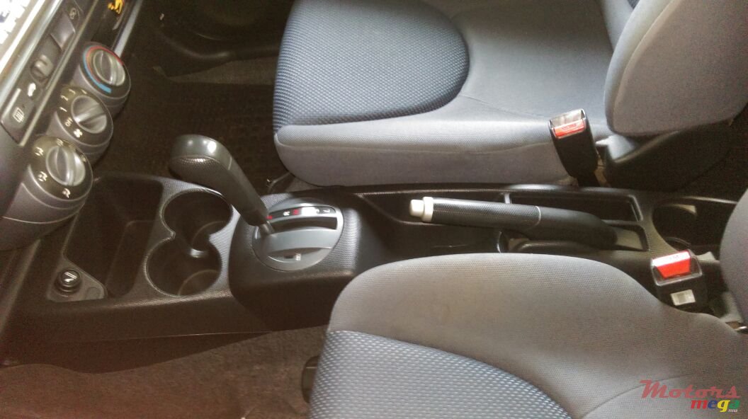 2004' Honda Jazz photo #6