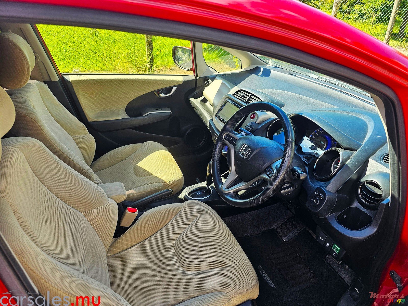 2013' Honda Fit 1.3 Hybrid photo #6