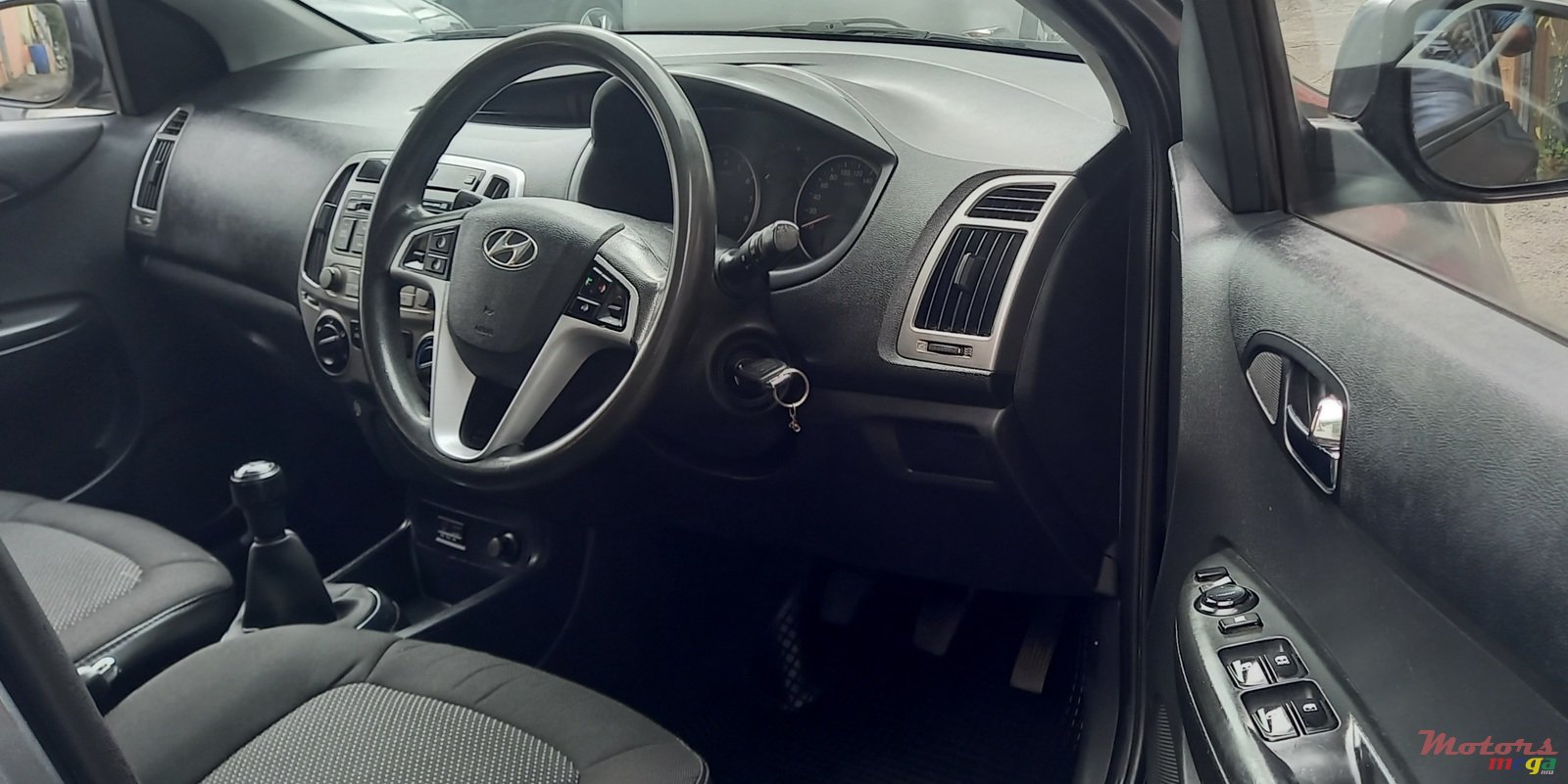 2014' Hyundai i20 photo #5