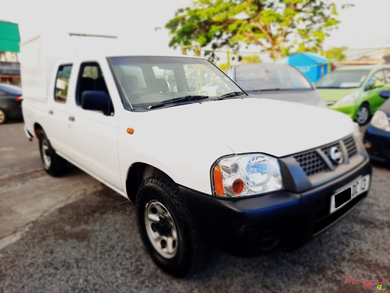 2012' Nissan Pick up photo #1