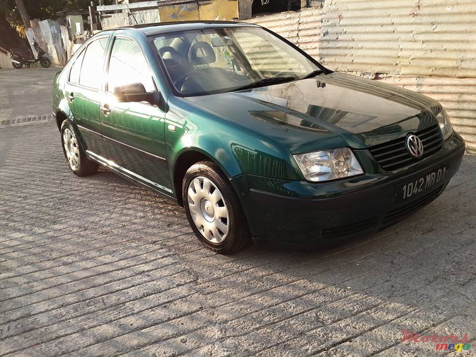 2001' Volkswagen Bora MK4 photo #1