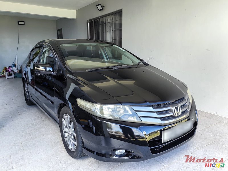 2010' Honda City photo #1