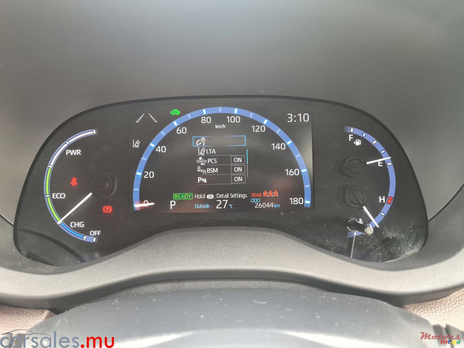 2022' Toyota Yaris Cross 1.5 Hybrid photo #7