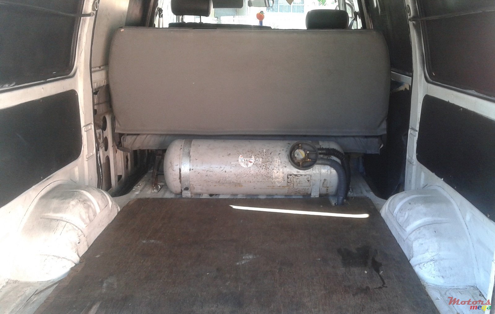 1994' Nissan photo #2