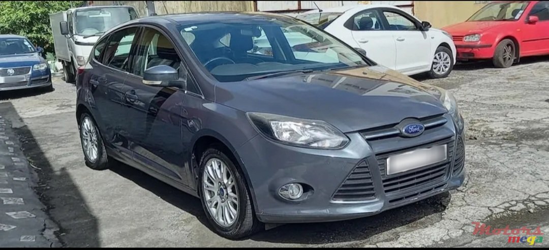 2014' Ford Focus photo #1