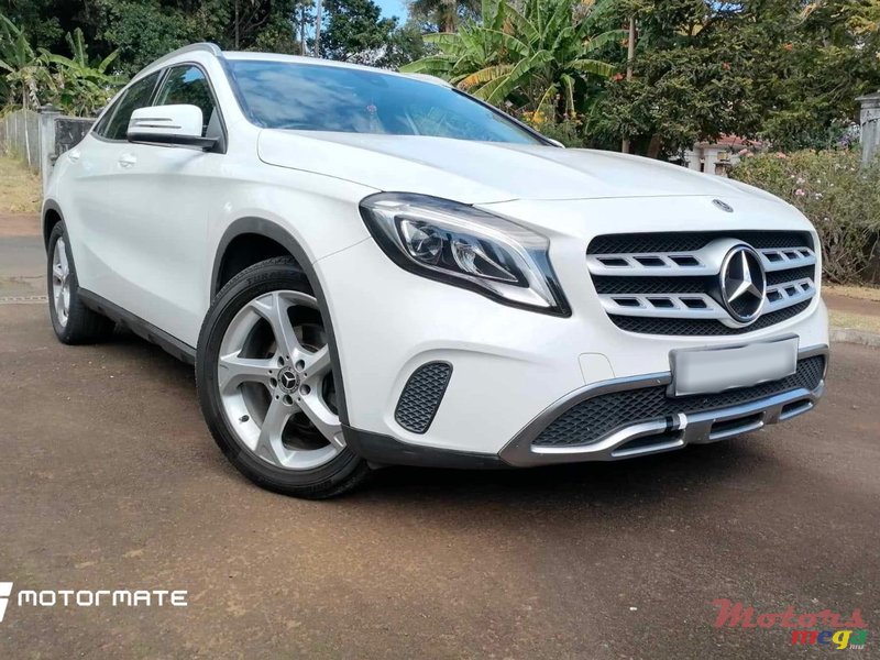 2018' Mercedes-Benz GLB 180 1.6 photo #1