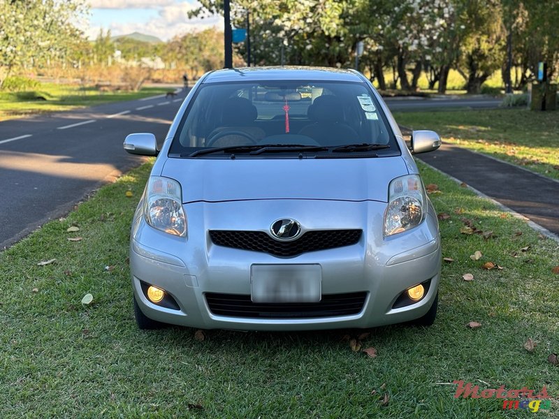 2011' Toyota Vitz photo #1