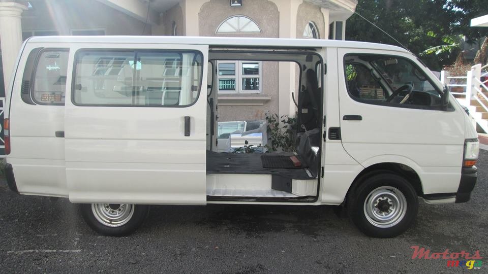 1999' Toyota Hiace photo #6
