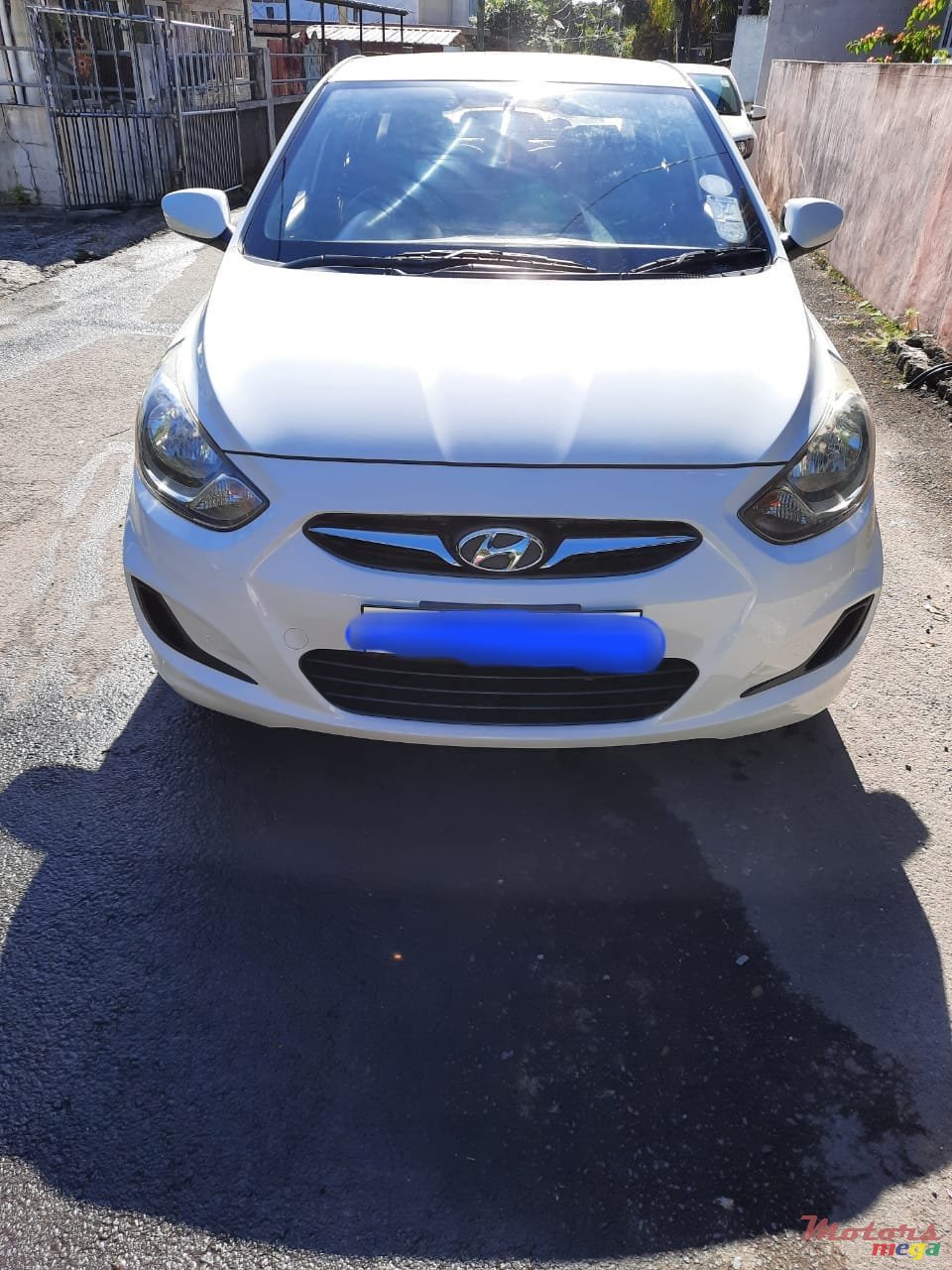 2012' Hyundai Accent photo #1