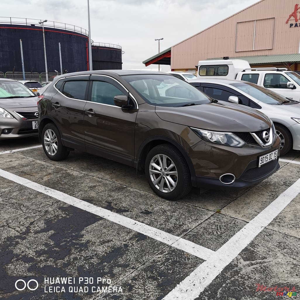 2015' Nissan Qashqai photo #2