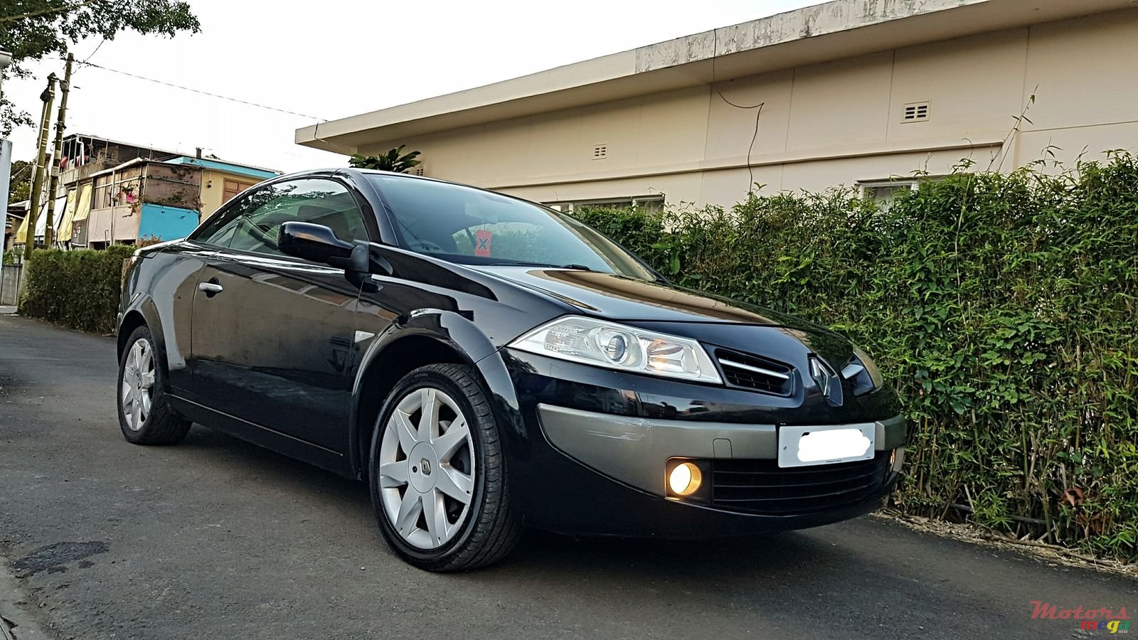 2009' Renault Megane cabriolet photo #2