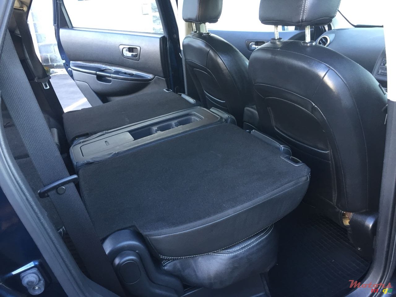 2010' Nissan Qashqai+2 photo #5