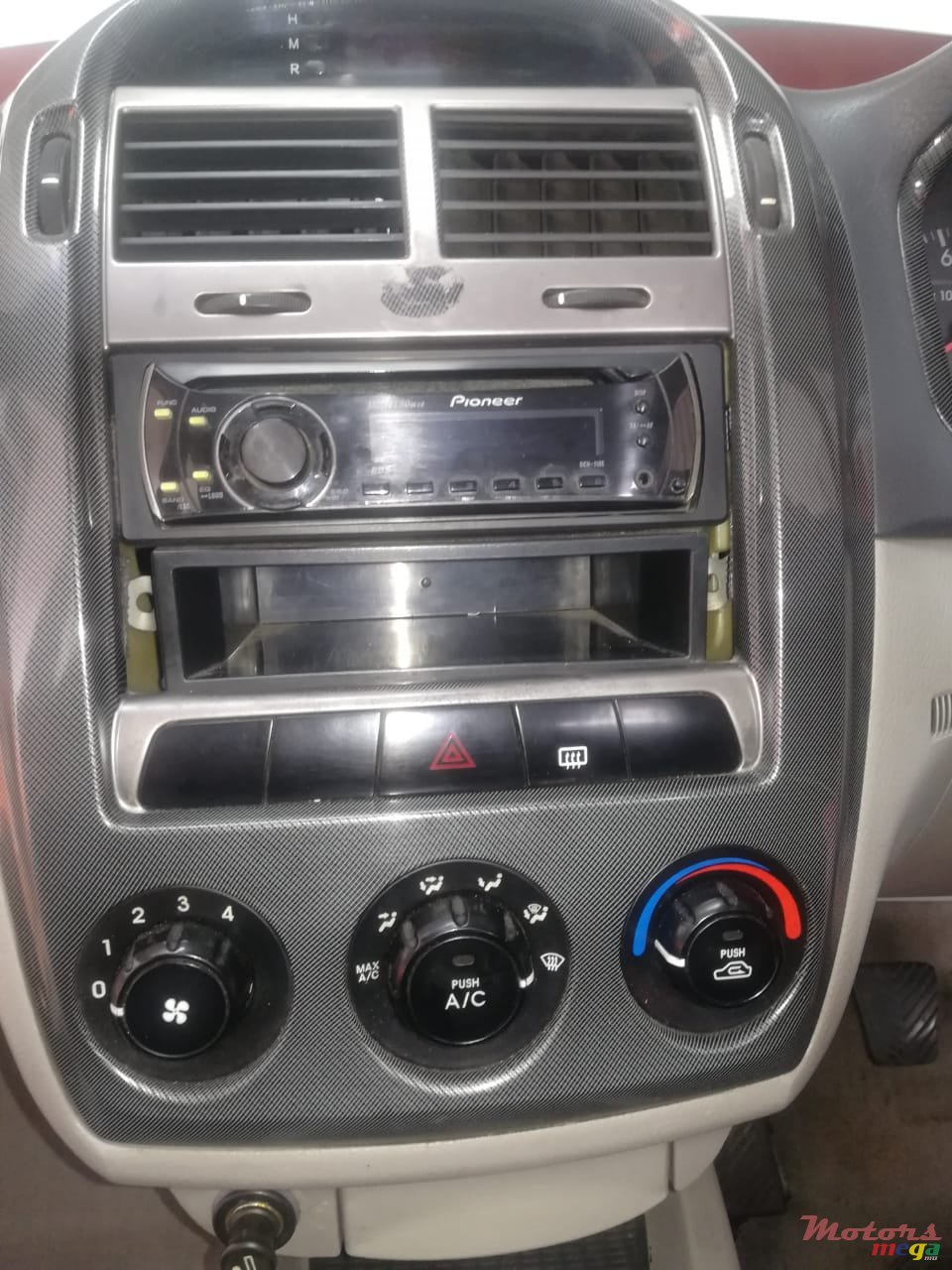 2005' Kia Cerato photo #1