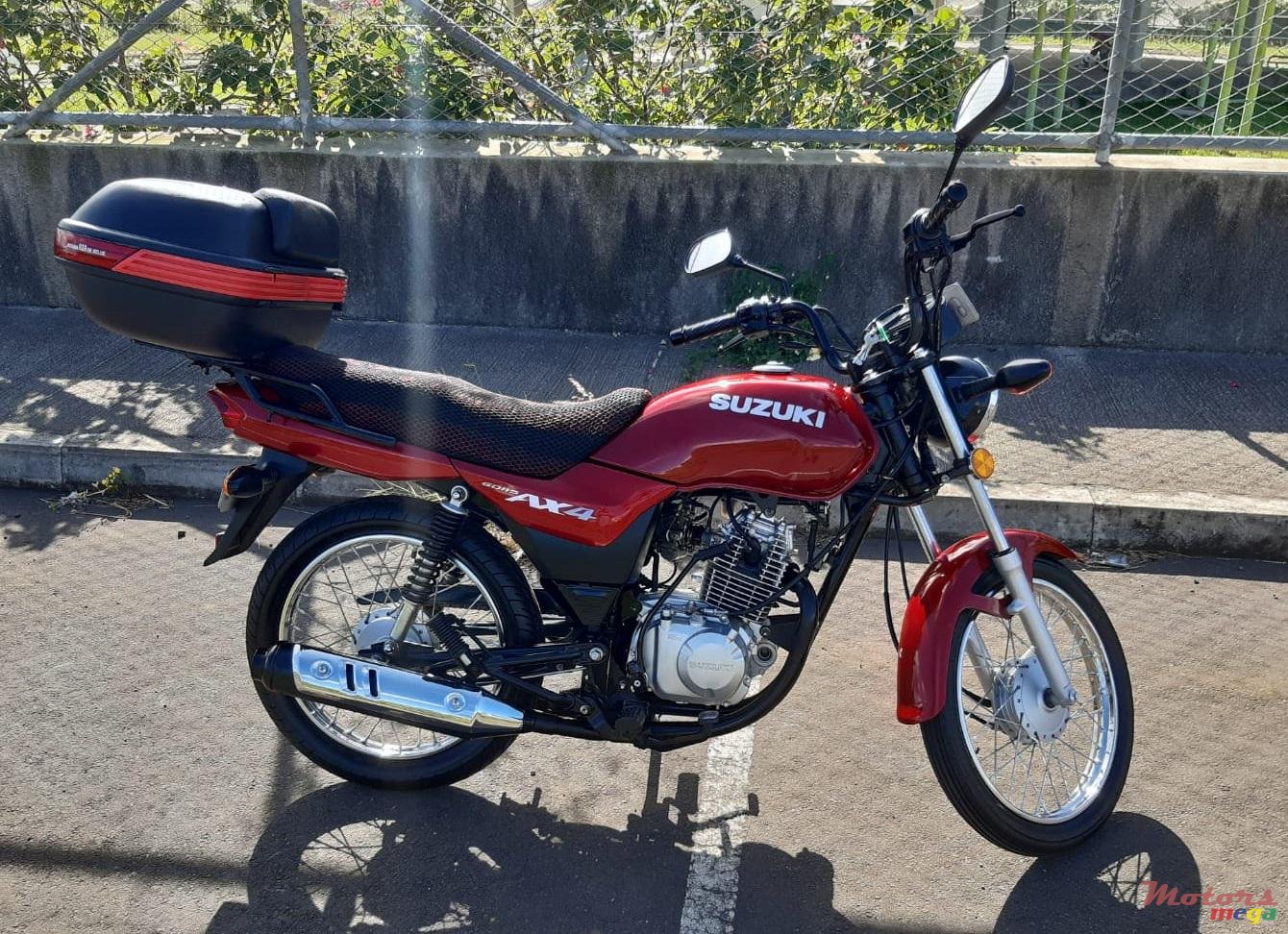 2018' Suzuki photo #4