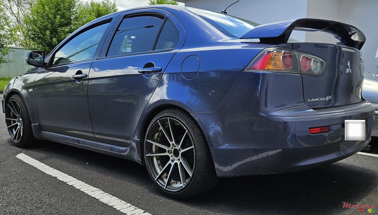 2011' Mitsubishi Lancer photo #3