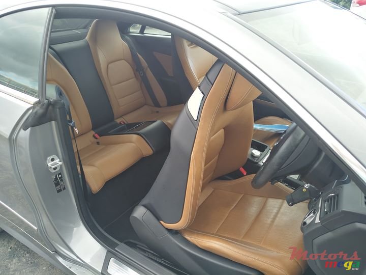 2011' Mercedes-Benz E-Class E250 photo #6