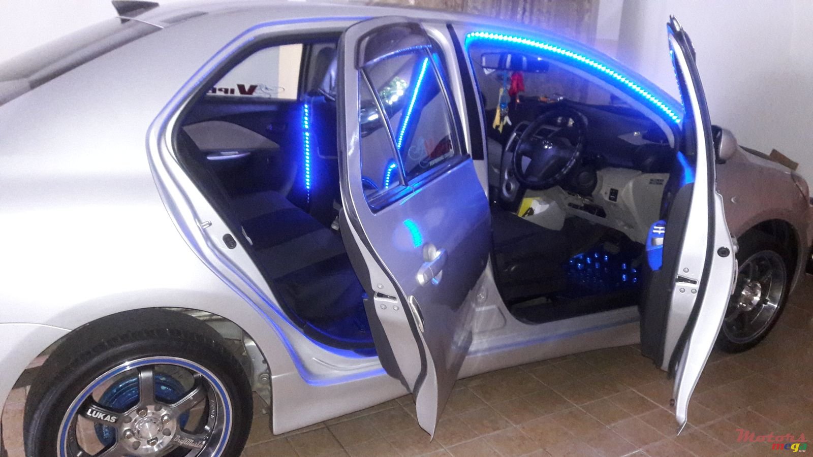 2006' Toyota Brevis Belta photo #2