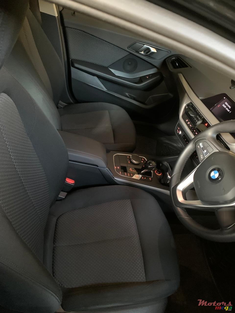 2020' BMW 118 photo #6