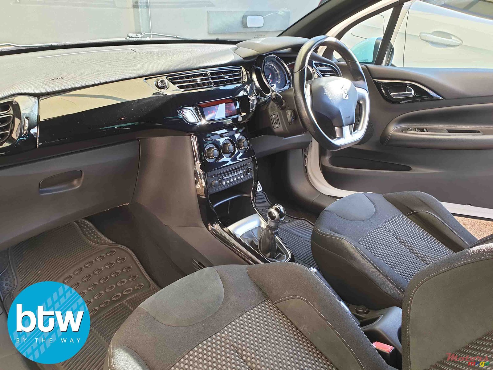 2010' Citroen DS 3 photo #5