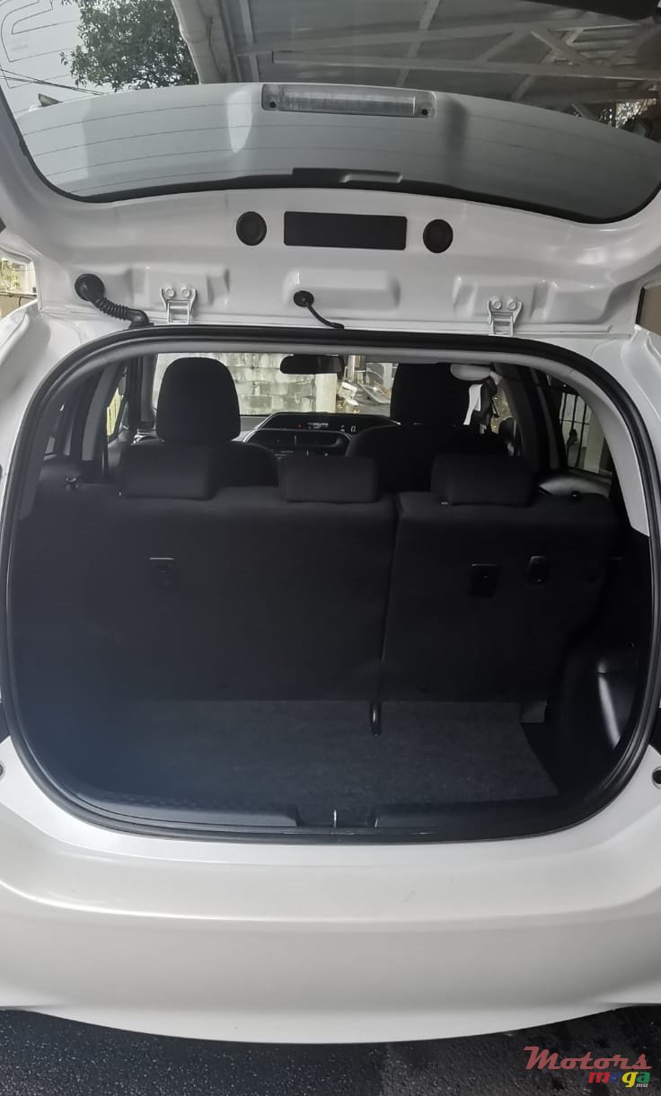 2018' Toyota Aqua photo #5