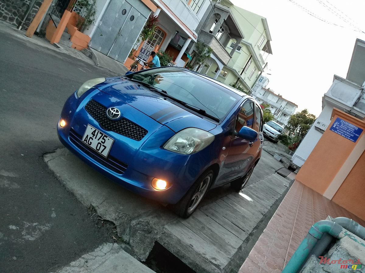 2007' Toyota Vitz jant cosmic photo #1