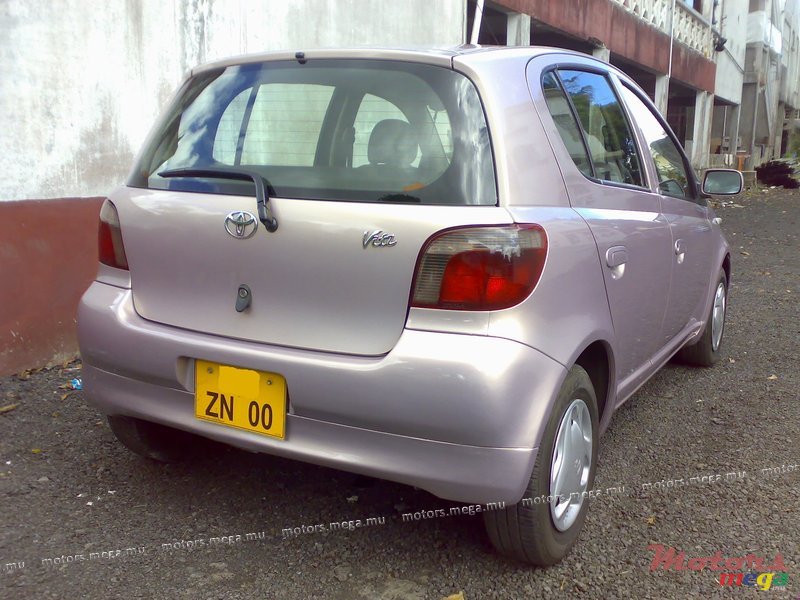 2000' Toyota vitz photo #2
