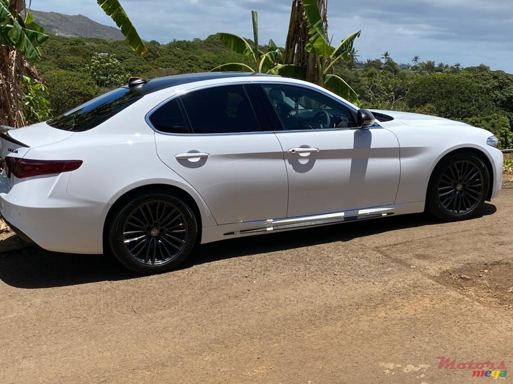 2020' Alfa Romeo Giulia photo #1