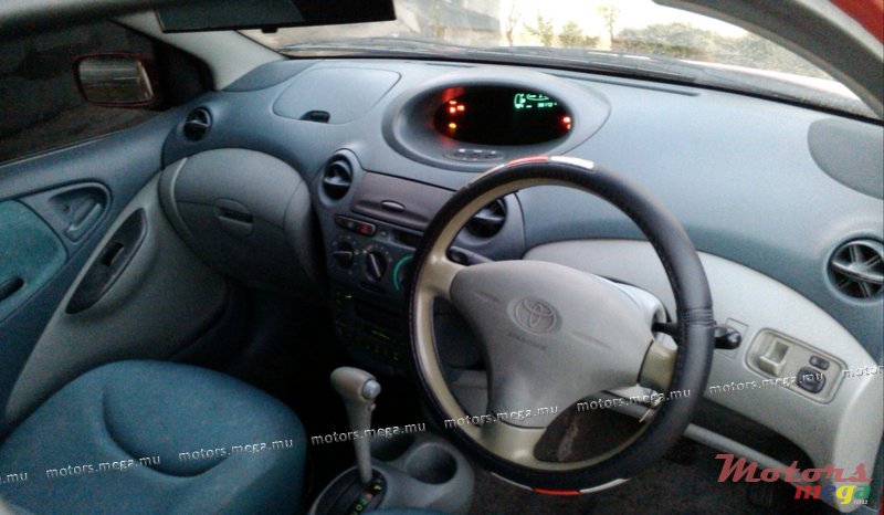 2000' Toyota VITZ  photo #4
