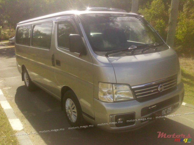 2005' Nissan e25 photo #1