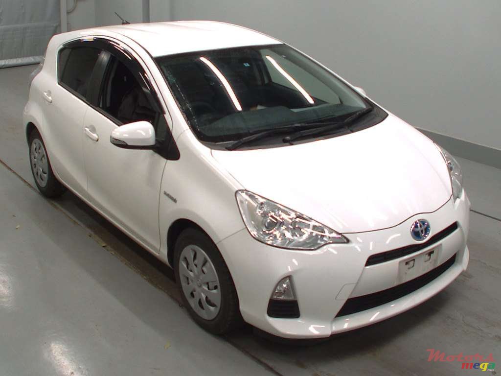 2014' Toyota Prius c AQUA photo #1