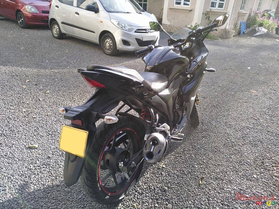 2016' Suzuki Gixxer photo #5