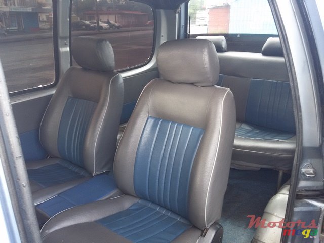 1997' Nissan Serena photo #3