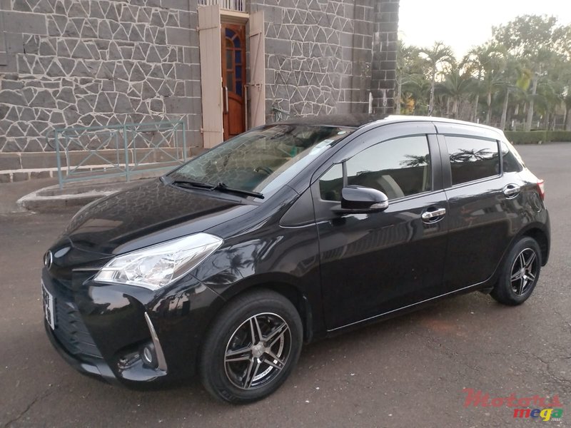 2018' Toyota Vitz 1000cc photo #4