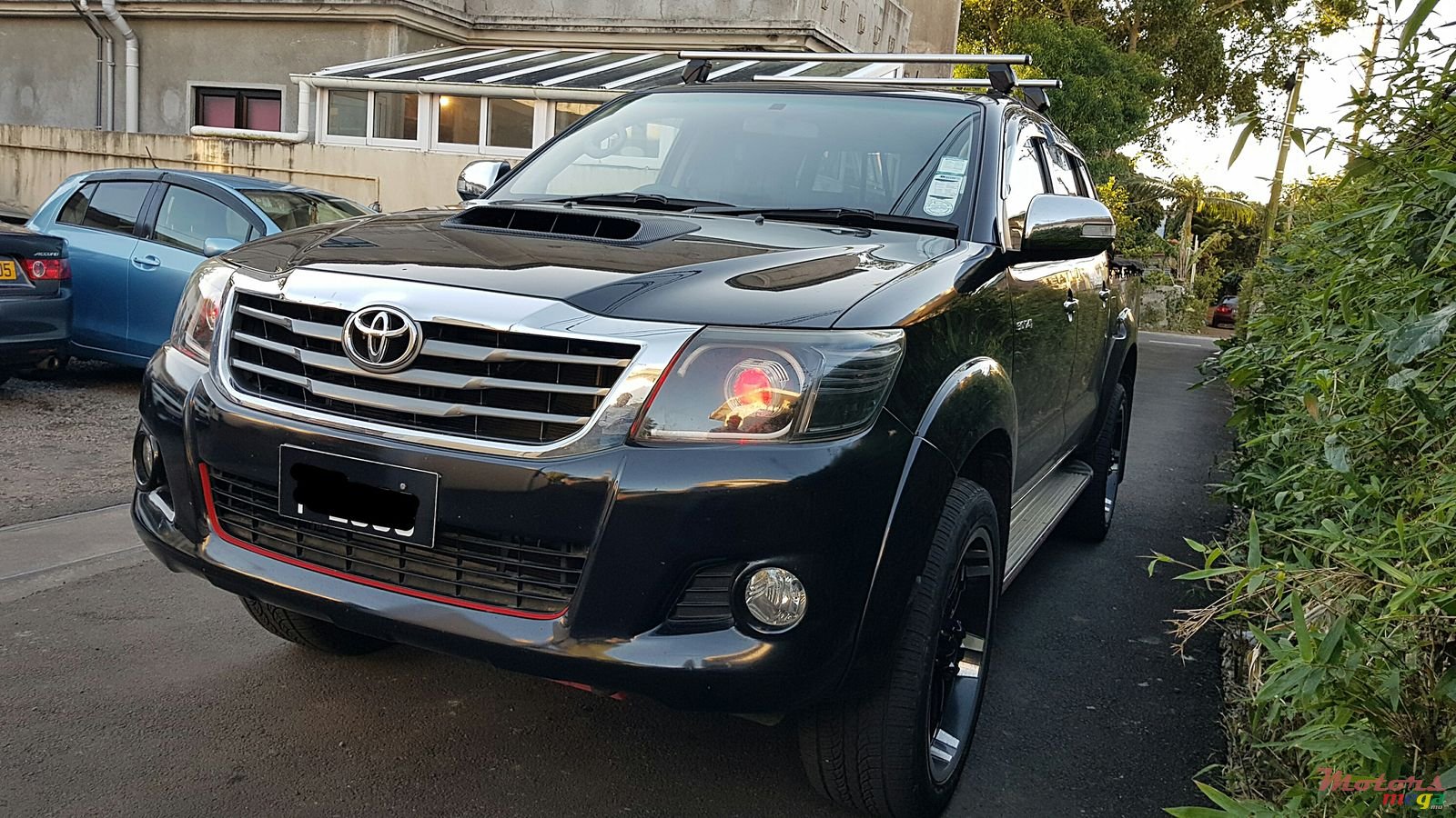 2011' Toyota Raider 4*4 3.0 photo #2