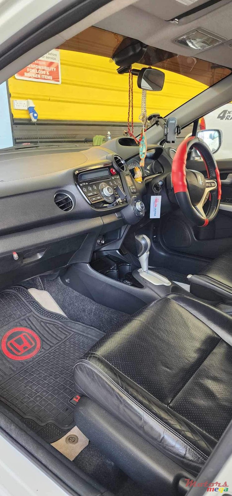 2012' Honda Insight photo #6