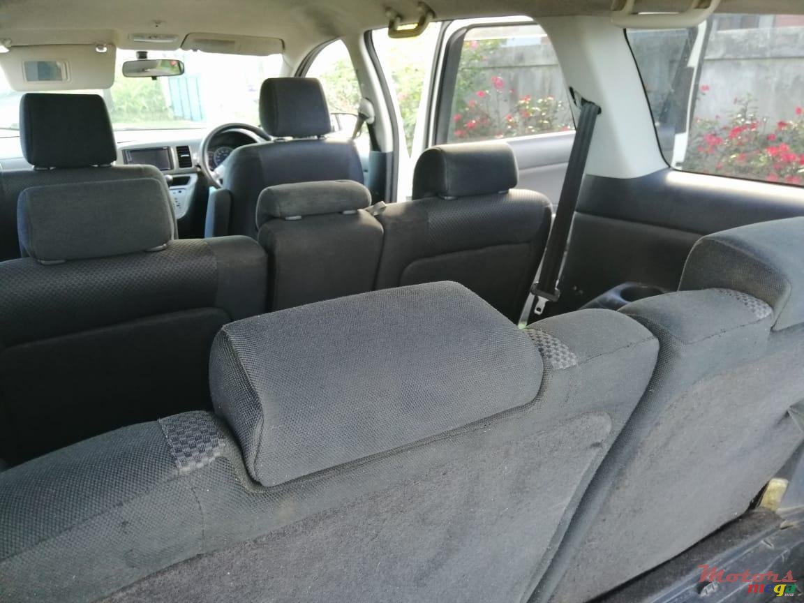 2006' Toyota photo #3