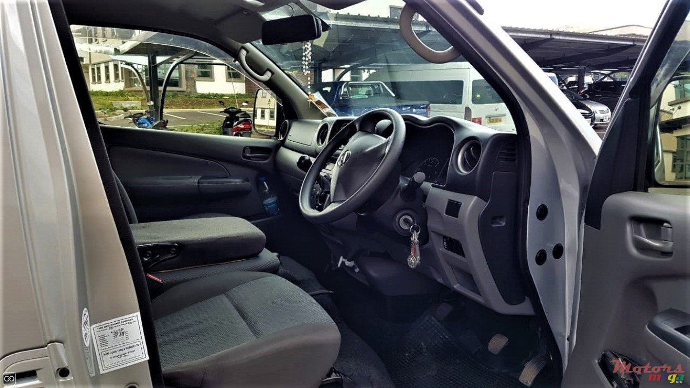 2017' Nissan Urvan no photo #2