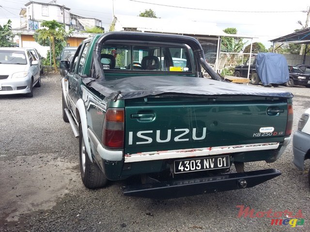 2001' Isuzu KB Series 250 photo #3