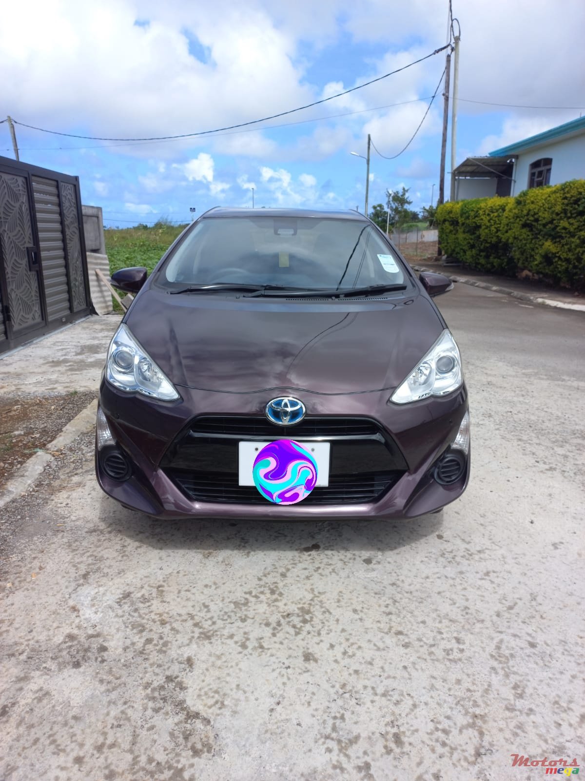 2016' Toyota Aqua photo #1