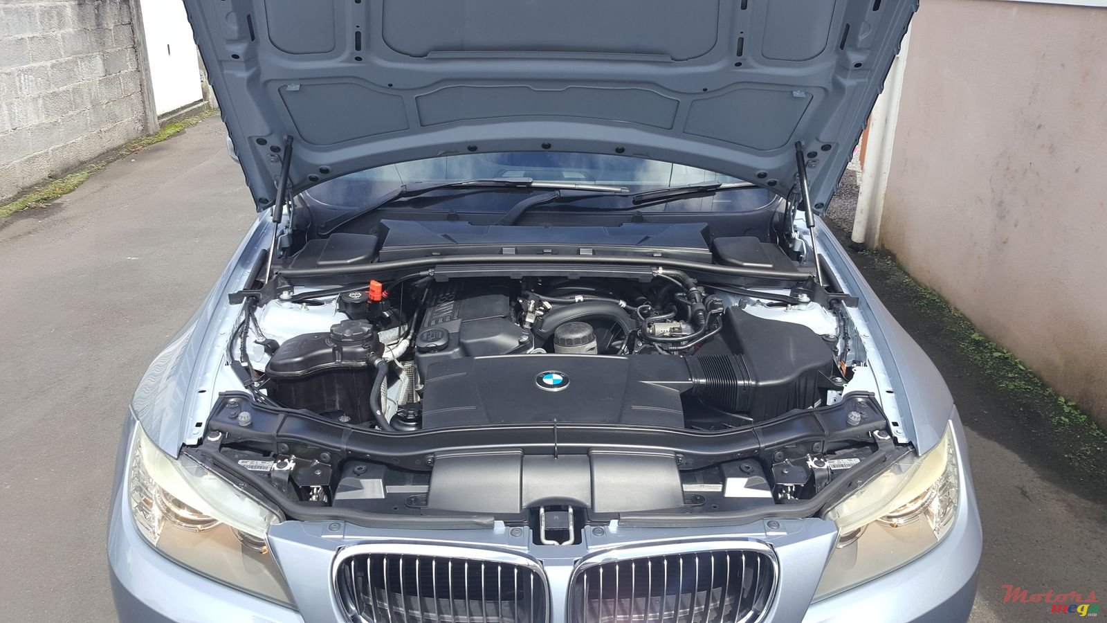 2010' BMW 316i photo #3