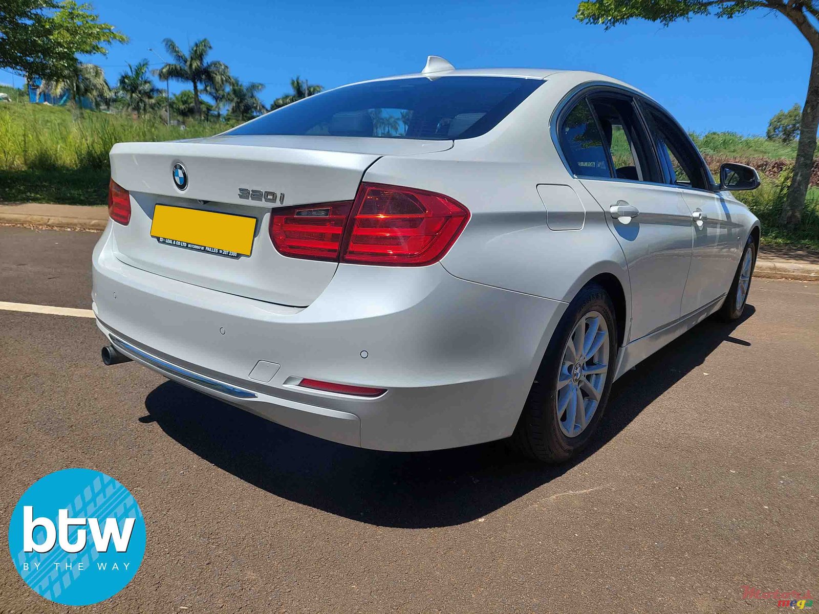 2014' BMW 320 photo #3