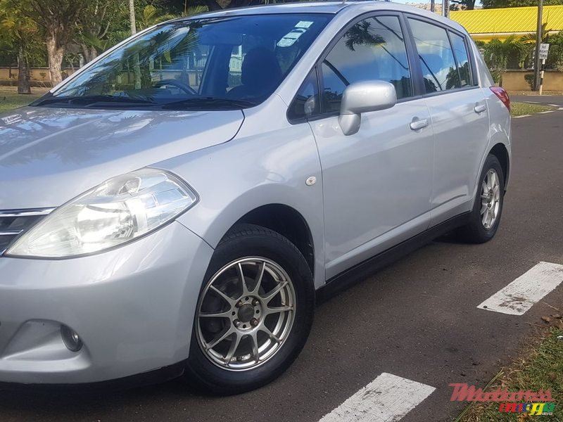 2008' Nissan Tiida photo #1