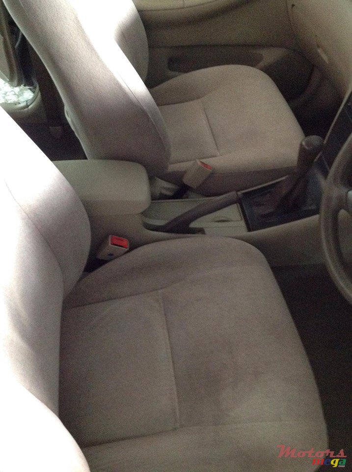 2003' Toyota Corolla photo #3