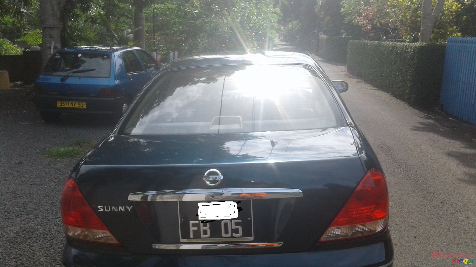 2005' Nissan Sunny photo #2