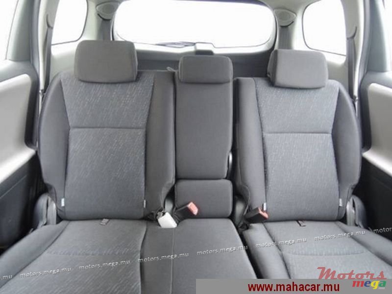 2012' Toyota WISH 1.8 X photo #5