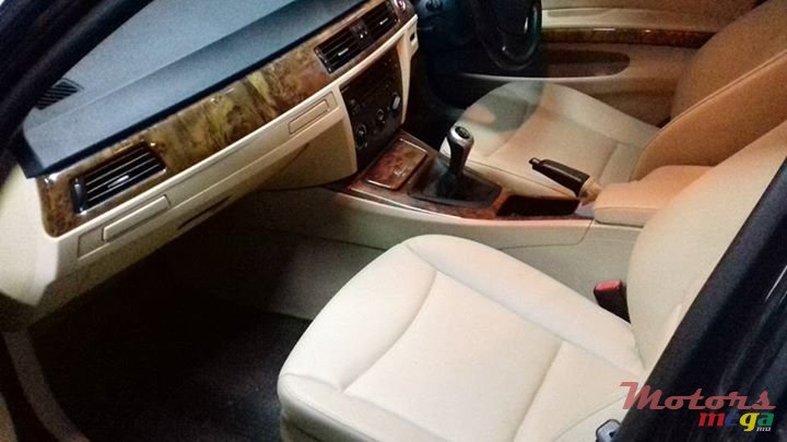 2007' BMW 3 Series photo #2