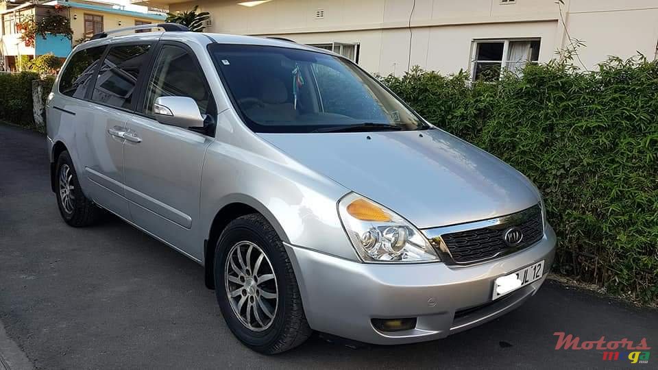 2012' Kia Carnival 7 seater photo #1