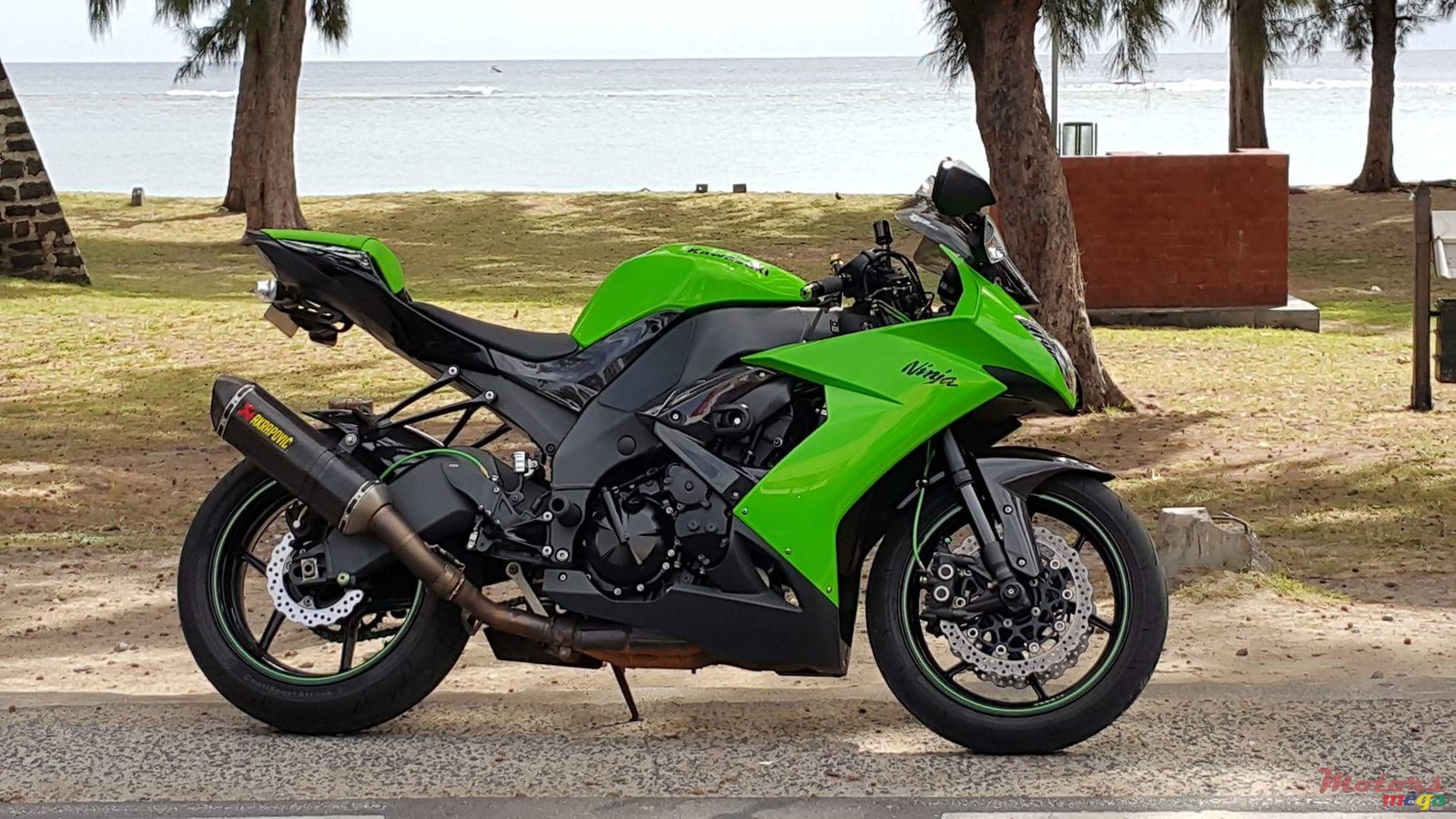 2011' Kawasaki Kawasaki ZX10R Gen 3 year 2011 photo #1