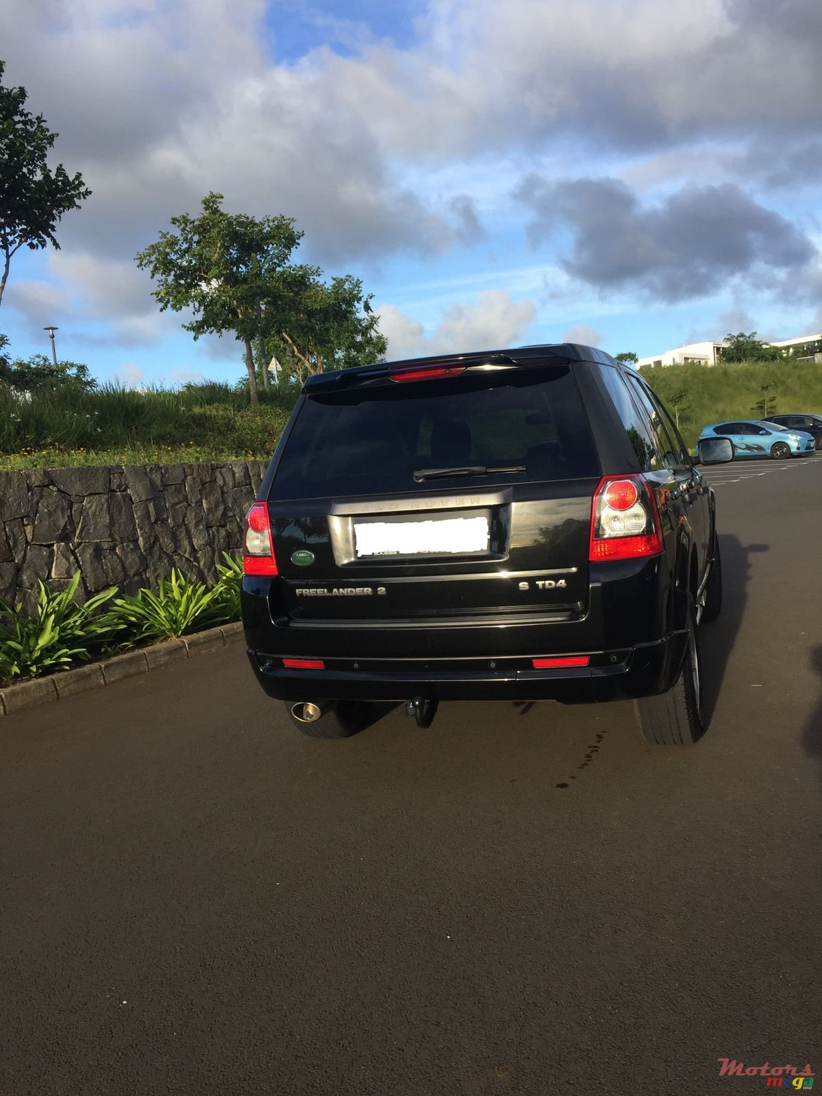 2011' Land Rover Freelander Model Jeep photo #4