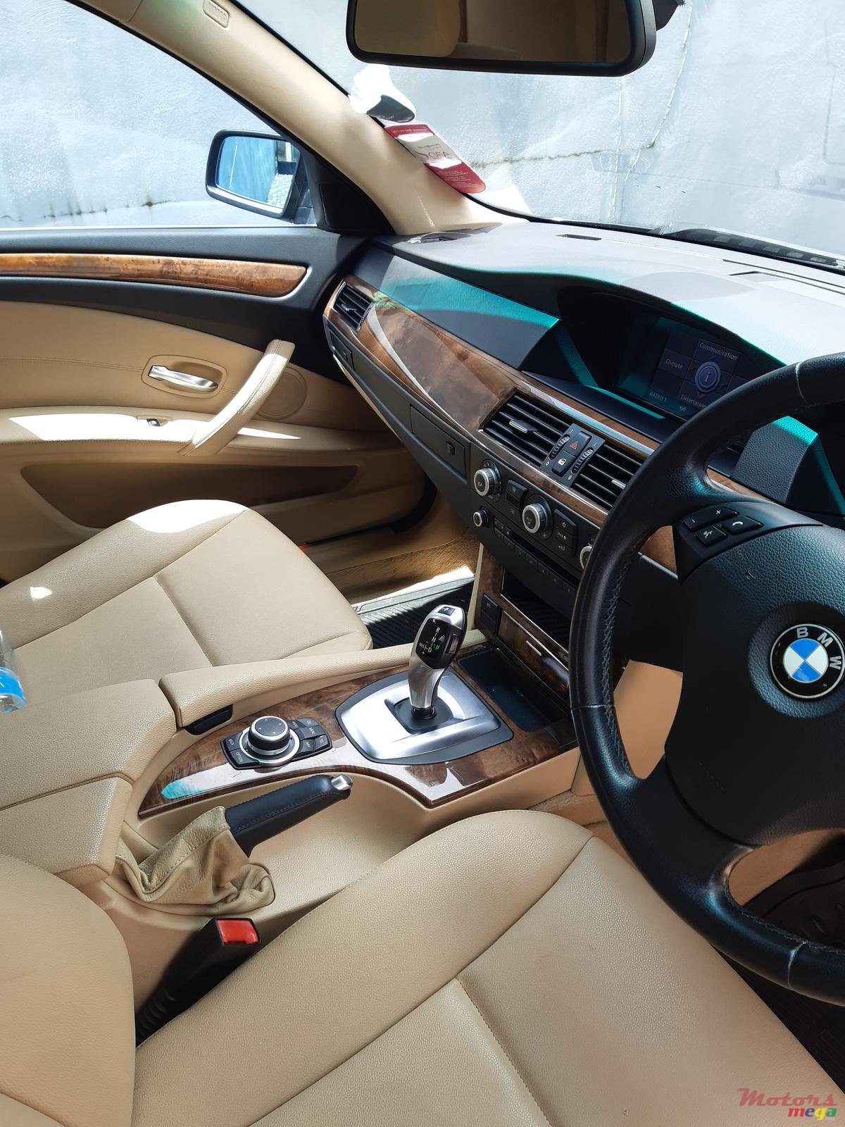 2009' BMW 520 E60 photo #4